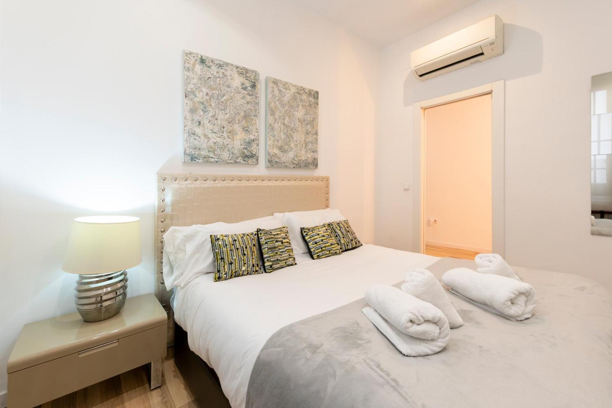 For You Rentals New Design Apartment Temporal Puerta Del Sol Pre10A Madrid Eksteriør billede